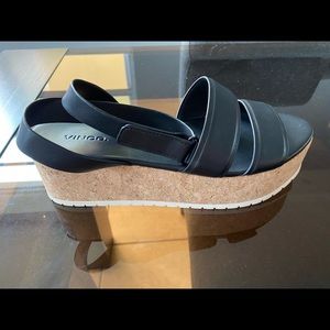 NWOT VINCE BLACK PLATFORM SANDAL
